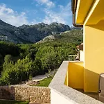 Gorgeous In Starigrad Paklenica